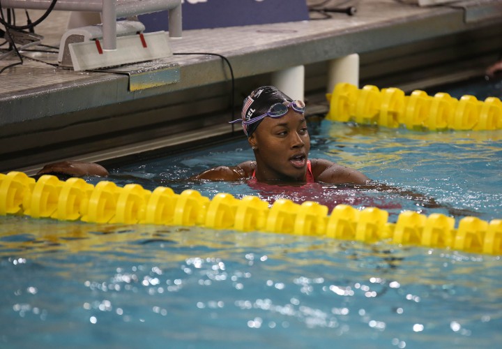Simone Manuel Claims Pool Record in 100 Free at 2015 Arena Pro Swim Series Minneapolis