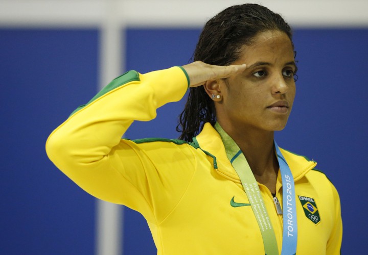 Etienne Medeiros Nips Simone Manuel For 50 Free Title at 2015 Arena Pro Swim Series Minneapolis