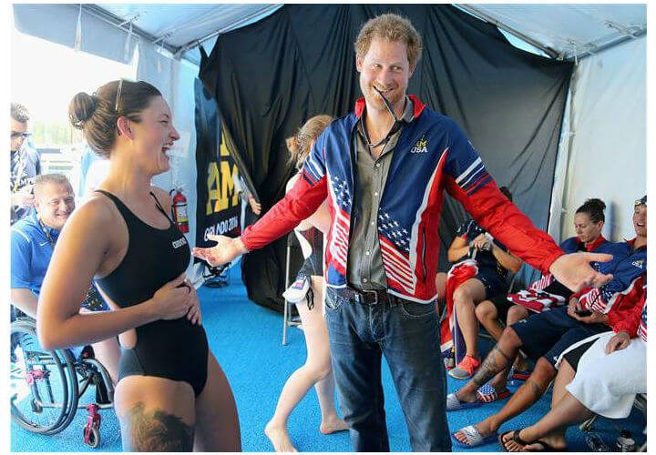 American Swimmer Sgt Elizabeth Marks Gives Prince Harry Invictus Gold Medal
